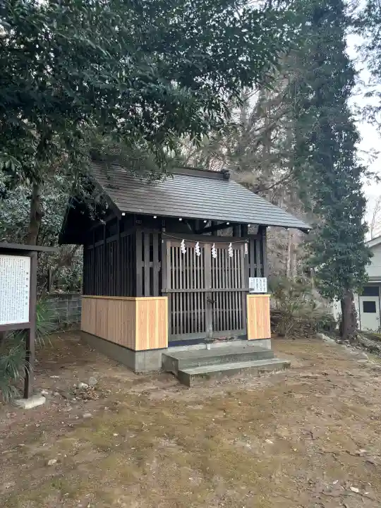 山下神明社の{uncategorized: "未分類", other: "その他", undefined: "問題あり", building: "その他建物", grave: "お墓", sacred_gate: "鳥居", guardian: "狛犬", statue: "像", buddha: "仏像", history: "歴史", nature: "自然", garden: "庭園", animal: "動物", pagoda: "塔", temizu: "手水舎", mountain_gate: "山門・神門", sanctuary: "本殿・本堂", subordinate: "末社・摂社", art: "芸術", scenery: "景色", jizo: "地蔵", ema: "絵馬", goshuin: "御朱印", omikuji: "おみくじ", items: "授与品その他", amulet: "お守り", goshuincho: "御朱印帳", eats: "食事", festival: "お祭り", votive_dance: "神楽", shichigosan: "七五三参", wedding: "結婚式", experience: "体験その他", initially: "初詣", around: "周辺", anti_infection: "感染症対策"}