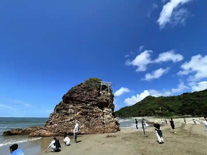 稲佐の浜 弁天島(島根県)