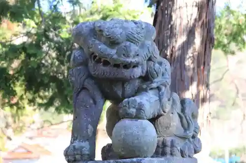 高司神社〜むすびの神の鎮まる社〜の狛犬