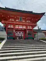 伏見稲荷大社の山門・神門