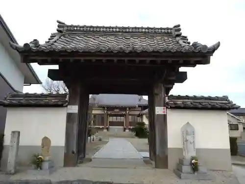 玉蔵寺の山門・神門