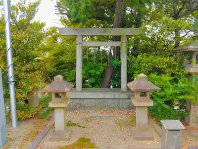 平坂熊野神社の末社・摂社