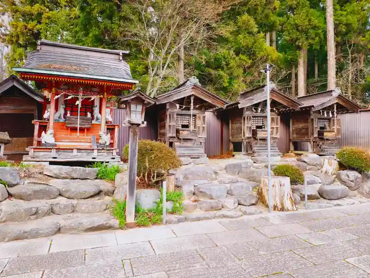 遠野郷八幡宮の{uncategorized: "未分類", other: "その他", undefined: "問題あり", building: "その他建物", grave: "お墓", sacred_gate: "鳥居", guardian: "狛犬", statue: "像", buddha: "仏像", history: "歴史", nature: "自然", garden: "庭園", animal: "動物", pagoda: "塔", temizu: "手水舎", mountain_gate: "山門・神門", sanctuary: "本殿・本堂", subordinate: "末社・摂社", art: "芸術", scenery: "景色", jizo: "地蔵", ema: "絵馬", goshuin: "御朱印", omikuji: "おみくじ", items: "授与品その他", amulet: "お守り", goshuincho: "御朱印帳", eats: "食事", festival: "お祭り", votive_dance: "神楽", shichigosan: "七五三参", wedding: "結婚式", experience: "体験その他", initially: "初詣", around: "周辺", anti_infection: "感染症対策"}