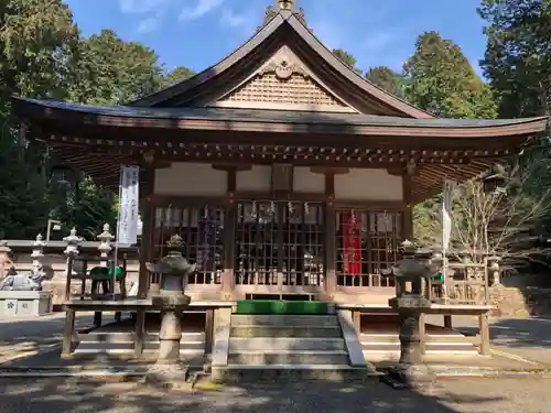 瀧樹神社の本殿