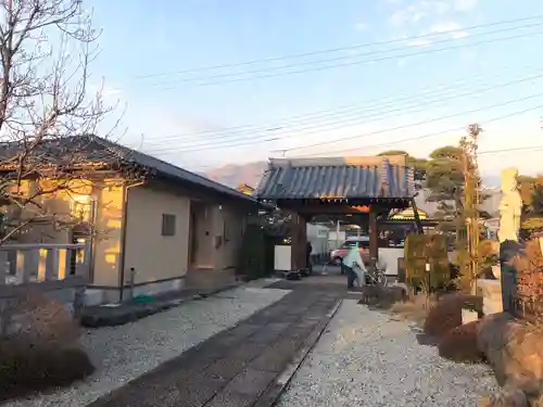 法源寺の山門・神門
