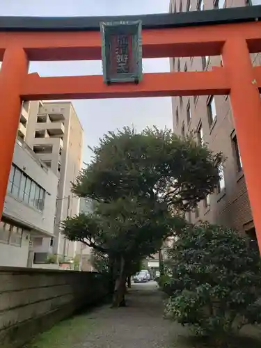 羽衣町厳島神社（関内厳島神社・横浜弁天）の鳥居