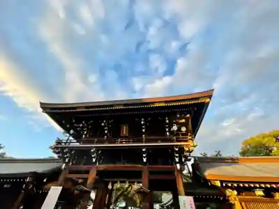 真清田神社の山門・神門