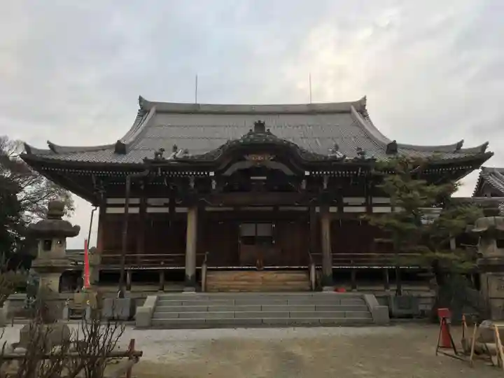萬徳寺の本殿・本堂