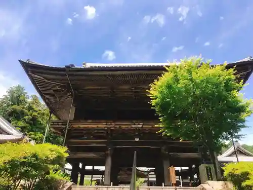 石雲院の山門