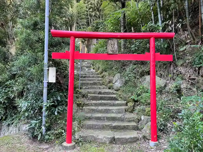 兒子神社の鳥居