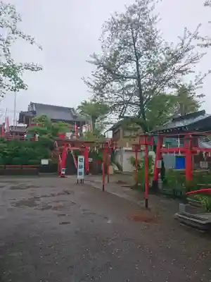 塚越稲荷神社のその他建物