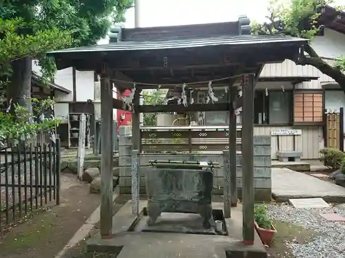 比比多神社（子易明神）の手水舎