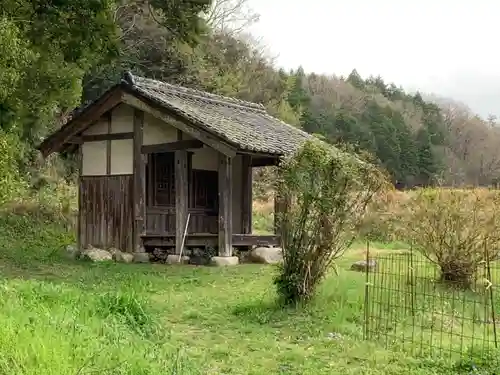 東下西七社神社の本殿