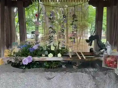彌彦神社　(伊夜日子神社)の手水舎