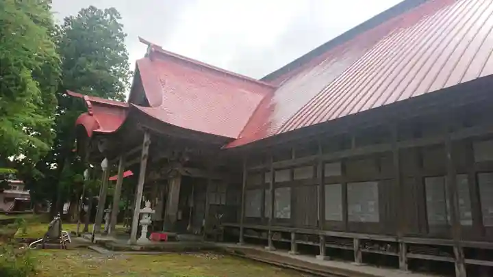 出羽月山湯殿山摂社岩根沢三神社(三山神社)の本殿・本堂