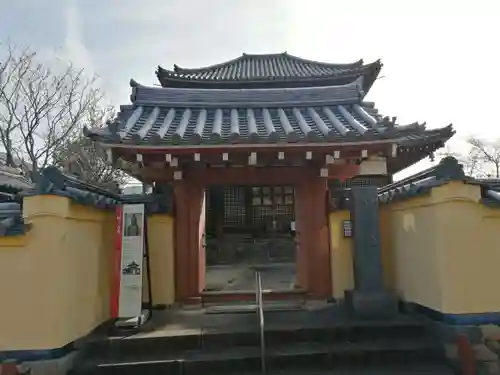 福智院の山門・神門