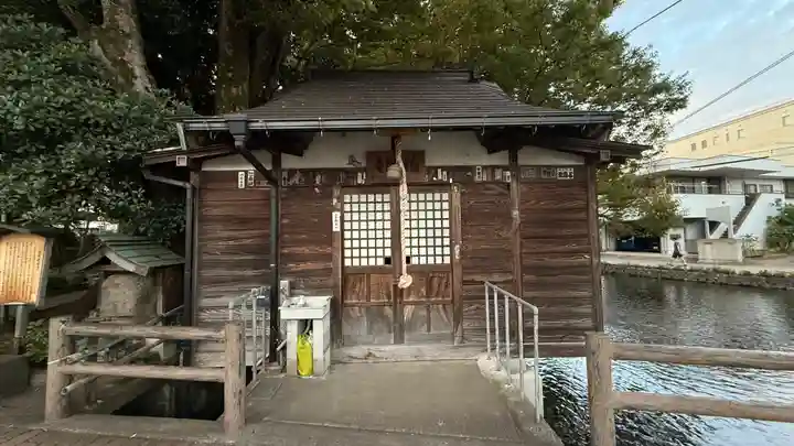 白瀧観音堂(静岡県)