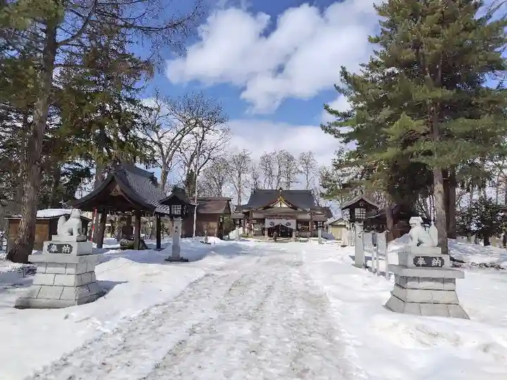 鷹栖神社の本殿・本堂
