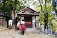 榎前八劔神社の{uncategorized: "未分類", other: "その他", undefined: "問題あり", building: "その他建物", grave: "お墓", sacred_gate: "鳥居", guardian: "狛犬", statue: "像", buddha: "仏像", history: "歴史", nature: "自然", garden: "庭園", animal: "動物", pagoda: "塔", temizu: "手水舎", mountain_gate: "山門・神門", sanctuary: "本殿・本堂", subordinate: "末社・摂社", art: "芸術", scenery: "景色", jizo: "地蔵", ema: "絵馬", goshuin: "御朱印", omikuji: "おみくじ", items: "授与品その他", amulet: "お守り", goshuincho: "御朱印帳", eats: "食事", festival: "お祭り", votive_dance: "神楽", shichigosan: "七五三参", wedding: "結婚式", experience: "体験その他", initially: "初詣", around: "周辺", anti_infection: "感染症対策"}