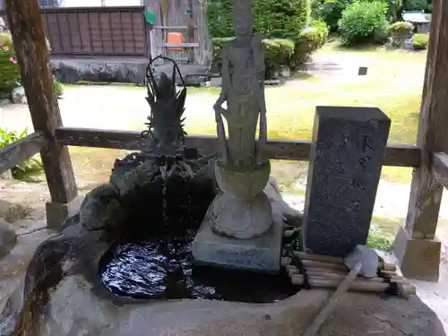 海門寺の手水舎