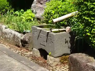 八幡山観音寺の手水舎