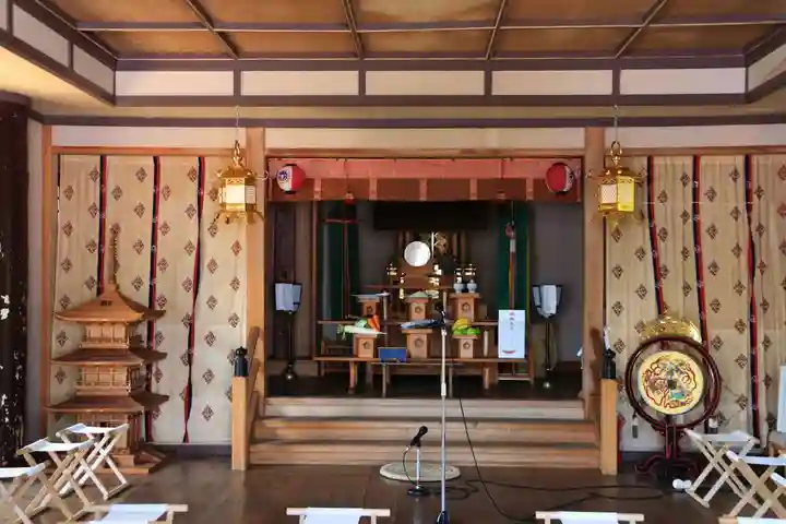 采女神社の本殿・本堂