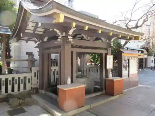 鳥越神社の手水舎