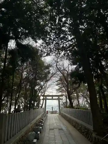 保久良神社の{uncategorized: "未分類", other: "その他", undefined: "問題あり", building: "その他建物", grave: "お墓", sacred_gate: "鳥居", guardian: "狛犬", statue: "像", buddha: "仏像", history: "歴史", nature: "自然", garden: "庭園", animal: "動物", pagoda: "塔", temizu: "手水舎", mountain_gate: "山門・神門", sanctuary: "本殿・本堂", subordinate: "末社・摂社", art: "芸術", scenery: "景色", jizo: "地蔵", ema: "絵馬", goshuin: "御朱印", omikuji: "おみくじ", items: "授与品その他", amulet: "お守り", goshuincho: "御朱印帳", eats: "食事", festival: "お祭り", votive_dance: "神楽", shichigosan: "七五三参", wedding: "結婚式", experience: "体験その他", initially: "初詣", around: "周辺", anti_infection: "感染症対策"}