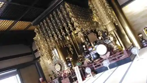 西新井大師総持寺の本殿・本堂