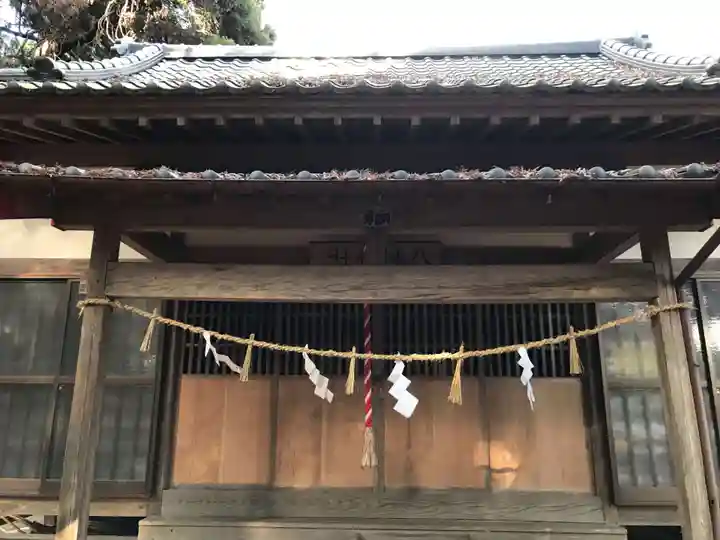 八幡神社の本殿・本堂