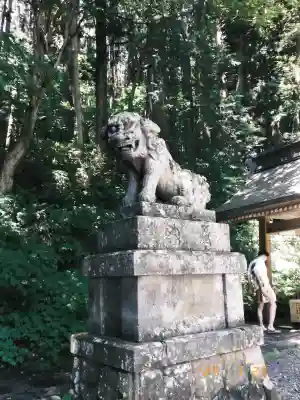 戸隠神社宝光社の{uncategorized: "未分類", other: "その他", undefined: "問題あり", building: "その他建物", grave: "お墓", sacred_gate: "鳥居", guardian: "狛犬", statue: "像", buddha: "仏像", history: "歴史", nature: "自然", garden: "庭園", animal: "動物", pagoda: "塔", temizu: "手水舎", mountain_gate: "山門・神門", sanctuary: "本殿・本堂", subordinate: "末社・摂社", art: "芸術", scenery: "景色", jizo: "地蔵", ema: "絵馬", goshuin: "御朱印", omikuji: "おみくじ", items: "授与品その他", amulet: "お守り", goshuincho: "御朱印帳", eats: "食事", festival: "お祭り", votive_dance: "神楽", shichigosan: "七五三参", wedding: "結婚式", experience: "体験その他", initially: "初詣", around: "周辺", anti_infection: "感染症対策"}