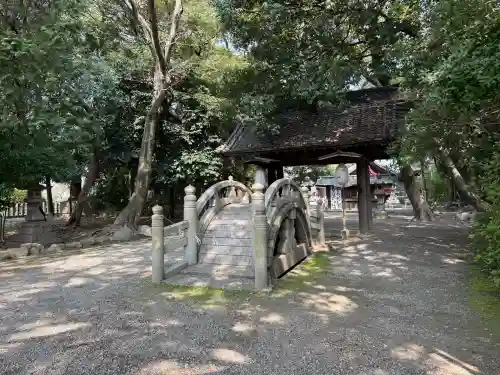 清洲山王宮　日吉神社の{uncategorized: "未分類", other: "その他", undefined: "問題あり", building: "その他建物", grave: "お墓", sacred_gate: "鳥居", guardian: "狛犬", statue: "像", buddha: "仏像", history: "歴史", nature: "自然", garden: "庭園", animal: "動物", pagoda: "塔", temizu: "手水舎", mountain_gate: "山門・神門", sanctuary: "本殿・本堂", subordinate: "末社・摂社", art: "芸術", scenery: "景色", jizo: "地蔵", ema: "絵馬", goshuin: "御朱印", omikuji: "おみくじ", items: "授与品その他", amulet: "お守り", goshuincho: "御朱印帳", eats: "食事", festival: "お祭り", votive_dance: "神楽", shichigosan: "七五三参", wedding: "結婚式", experience: "体験その他", initially: "初詣", around: "周辺", anti_infection: "感染症対策"}