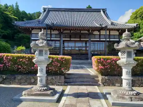 阿弥陀寺の本殿・本堂