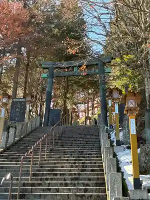武蔵御嶽神社の{uncategorized: "未分類", other: "その他", undefined: "問題あり", building: "その他建物", grave: "お墓", sacred_gate: "鳥居", guardian: "狛犬", statue: "像", buddha: "仏像", history: "歴史", nature: "自然", garden: "庭園", animal: "動物", pagoda: "塔", temizu: "手水舎", mountain_gate: "山門・神門", sanctuary: "本殿・本堂", subordinate: "末社・摂社", art: "芸術", scenery: "景色", jizo: "地蔵", ema: "絵馬", goshuin: "御朱印", omikuji: "おみくじ", items: "授与品その他", amulet: "お守り", goshuincho: "御朱印帳", eats: "食事", festival: "お祭り", votive_dance: "神楽", shichigosan: "七五三参", wedding: "結婚式", experience: "体験その他", initially: "初詣", around: "周辺", anti_infection: "感染症対策"}