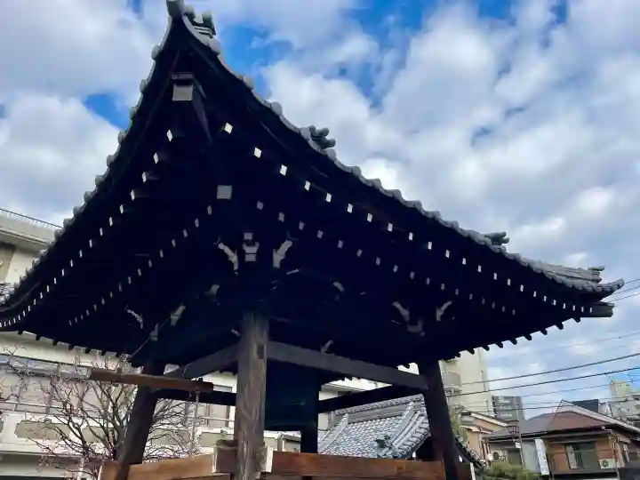 永稱寺の{uncategorized: "未分類", other: "その他", undefined: "問題あり", building: "その他建物", grave: "お墓", sacred_gate: "鳥居", guardian: "狛犬", statue: "像", buddha: "仏像", history: "歴史", nature: "自然", garden: "庭園", animal: "動物", pagoda: "塔", temizu: "手水舎", mountain_gate: "山門・神門", sanctuary: "本殿・本堂", subordinate: "末社・摂社", art: "芸術", scenery: "景色", jizo: "地蔵", ema: "絵馬", goshuin: "御朱印", omikuji: "おみくじ", items: "授与品その他", amulet: "お守り", goshuincho: "御朱印帳", eats: "食事", festival: "お祭り", votive_dance: "神楽", shichigosan: "七五三参", wedding: "結婚式", experience: "体験その他", initially: "初詣", around: "周辺", anti_infection: "感染症対策"}