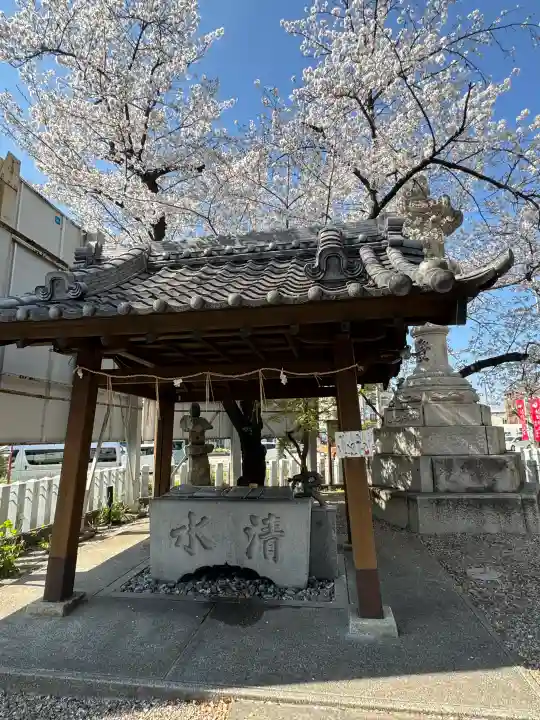神明社(赤塚神明社)の{uncategorized: "未分類", other: "その他", undefined: "問題あり", building: "その他建物", grave: "お墓", sacred_gate: "鳥居", guardian: "狛犬", statue: "像", buddha: "仏像", history: "歴史", nature: "自然", garden: "庭園", animal: "動物", pagoda: "塔", temizu: "手水舎", mountain_gate: "山門・神門", sanctuary: "本殿・本堂", subordinate: "末社・摂社", art: "芸術", scenery: "景色", jizo: "地蔵", ema: "絵馬", goshuin: "御朱印", omikuji: "おみくじ", items: "授与品その他", amulet: "お守り", goshuincho: "御朱印帳", eats: "食事", festival: "お祭り", votive_dance: "神楽", shichigosan: "七五三参", wedding: "結婚式", experience: "体験その他", initially: "初詣", around: "周辺", anti_infection: "感染症対策"}