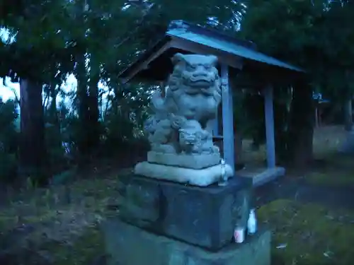 神明社の狛犬