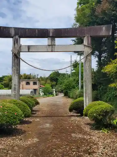 足高稲荷神社の鳥居