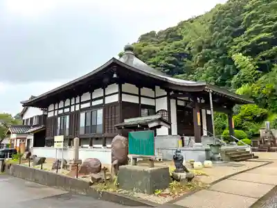 金前寺の本殿・本堂