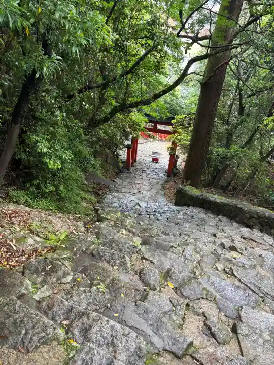 神倉神社(熊野速玉大社摂社)の{uncategorized: "未分類", other: "その他", undefined: "問題あり", building: "その他建物", grave: "お墓", sacred_gate: "鳥居", guardian: "狛犬", statue: "像", buddha: "仏像", history: "歴史", nature: "自然", garden: "庭園", animal: "動物", pagoda: "塔", temizu: "手水舎", mountain_gate: "山門・神門", sanctuary: "本殿・本堂", subordinate: "末社・摂社", art: "芸術", scenery: "景色", jizo: "地蔵", ema: "絵馬", goshuin: "御朱印", omikuji: "おみくじ", items: "授与品その他", amulet: "お守り", goshuincho: "御朱印帳", eats: "食事", festival: "お祭り", votive_dance: "神楽", shichigosan: "七五三参", wedding: "結婚式", experience: "体験その他", initially: "初詣", around: "周辺", anti_infection: "感染症対策"}