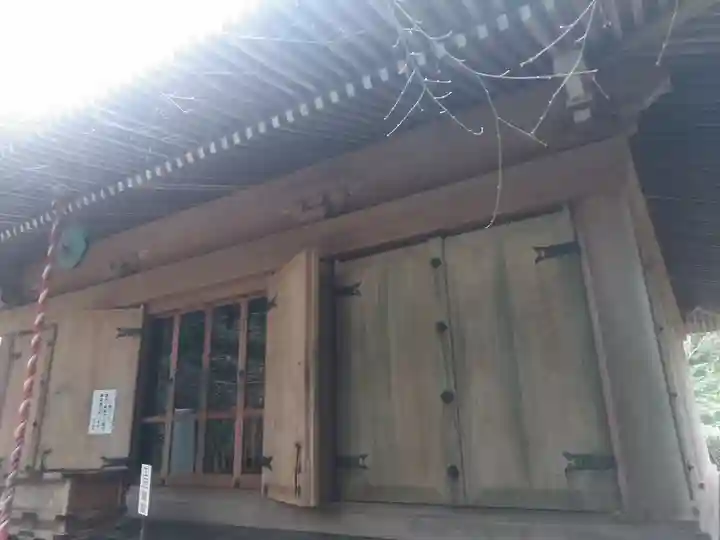 両子寺の本殿・本堂