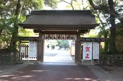 砥鹿神社(里宮)の山門・神門