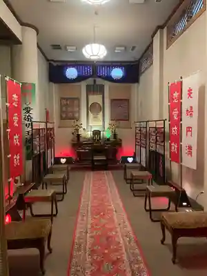 成田山札幌別院新栄寺の本殿・本堂