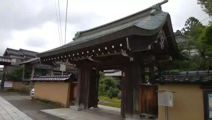 心蓮社の山門・神門