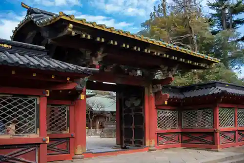 根津神社の山門