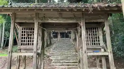 井戸鐘乳穴神社(岡山県)