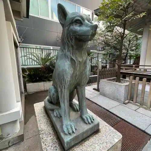 宮益御嶽神社の狛犬