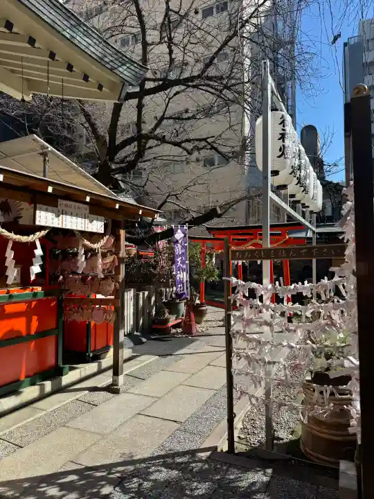 露天神社(お初天神)の{uncategorized: "未分類", other: "その他", undefined: "問題あり", building: "その他建物", grave: "お墓", sacred_gate: "鳥居", guardian: "狛犬", statue: "像", buddha: "仏像", history: "歴史", nature: "自然", garden: "庭園", animal: "動物", pagoda: "塔", temizu: "手水舎", mountain_gate: "山門・神門", sanctuary: "本殿・本堂", subordinate: "末社・摂社", art: "芸術", scenery: "景色", jizo: "地蔵", ema: "絵馬", goshuin: "御朱印", omikuji: "おみくじ", items: "授与品その他", amulet: "お守り", goshuincho: "御朱印帳", eats: "食事", festival: "お祭り", votive_dance: "神楽", shichigosan: "七五三参", wedding: "結婚式", experience: "体験その他", initially: "初詣", around: "周辺", anti_infection: "感染症対策"}