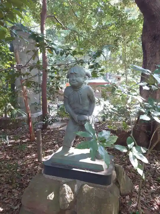 駒木諏訪神社の像