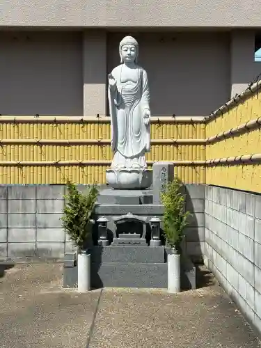 法蔵院の{uncategorized: "未分類", other: "その他", undefined: "問題あり", building: "その他建物", grave: "お墓", sacred_gate: "鳥居", guardian: "狛犬", statue: "像", buddha: "仏像", history: "歴史", nature: "自然", garden: "庭園", animal: "動物", pagoda: "塔", temizu: "手水舎", mountain_gate: "山門・神門", sanctuary: "本殿・本堂", subordinate: "末社・摂社", art: "芸術", scenery: "景色", jizo: "地蔵", ema: "絵馬", goshuin: "御朱印", omikuji: "おみくじ", items: "授与品その他", amulet: "お守り", goshuincho: "御朱印帳", eats: "食事", festival: "お祭り", votive_dance: "神楽", shichigosan: "七五三参", wedding: "結婚式", experience: "体験その他", initially: "初詣", around: "周辺", anti_infection: "感染症対策"}